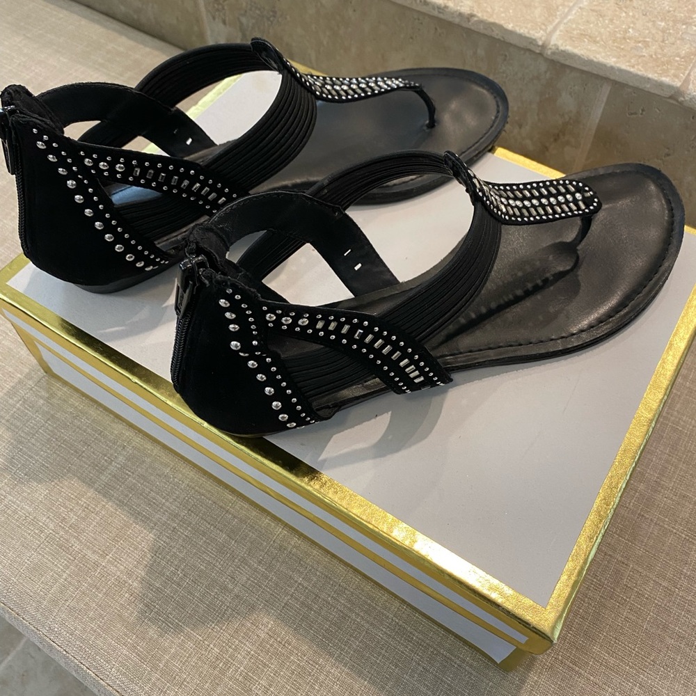 Black sandal size 10